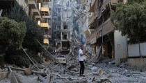 Ιράν: Νέο κύμα επιθέσεων των ΗΠΑ, η Τεχεράνη χτύπησε το Κουβέιτ -Δεξαμενόπλοια έπεσαν σε νάρκες λένε οι Φρουροί της Επανάστασης