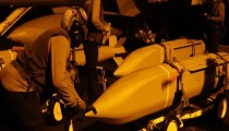 Φλέγεται το Στενό του Ορμούζ: Νέο σκληρό χτύπημα των ΗΠΑ -Το Ιράν επιτέθηκε σε πλοίο