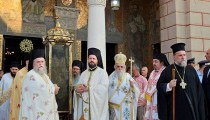 Ο Σεβασμιώτατος Μητροπολίτης μας κ.κ. Αθανάσιος Β' στις εορταστικές εκδηλώσεις για τον Άγιο Διονύσιο στη Ζάκυνθο [PHOTOS]