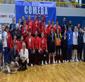Ο Πύργος στο επίκεντρο του διεθνούς αθλητισμού - Επιτυχημένη φιλοξενία των κορυφαίων διοργανώσεων Μπάντμιντον και τιμητική βράβευση του Δήμου Πύργου [PHOTOS]