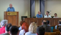 Με ιδιαίτερη επιτυχία η ενημερωτική και επιστημονική δράση του Γεωπονικού Πανεπιστημίου Αθηνών στον Δήμο Αρχαίας Ολυμπίας για την αναγέννηση της ελαιοκαλλιέργειας μετά τις πυρκαγιές [PHOTOS]
