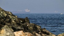 Επιχείρηση «Ελευθερία»: Ξεκινά από τις ΗΠΑ στα Στενά του Ορμούζ - «Θα θεωρηθεί παραβίαση της εκεχειρίας» λέει το Ιράν