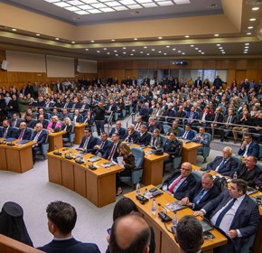 Παρουσία του Αντιπροέδρου της Κυβέρνησης η κοπή της Πρωτοχρονιάτικης πίτας και η απονομή των 1ων Επιχειρηματικών Βραβείων του Επιμελητηρίου Ηλείας [PHOTOS]