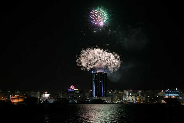 protochronia pyrotexnimata koronoios peiraias1