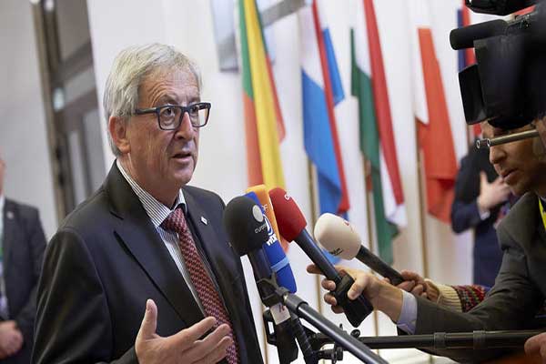 Γιούνκερ: Οι «Μακεδόνες» κάνουν πρόοδο-Γραφειοκρατικό το ΠΓΔΜ