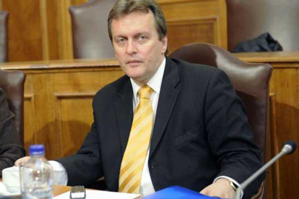 Γιώργος Κοντογιάννης: "Ανασχηματισμός αναπαλαίωσης, με φοβικά σύνδρομα"