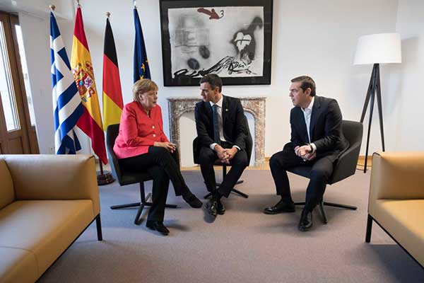 Τι προβλέπει η συμφωνία για τους πρόσφυγες που έκλεισε η Μέρκελ με Ελλάδα-Ισπανία