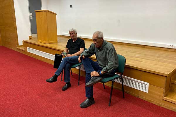 ΚΑΘΑΡΙΣΤΡΙΕΣ 11