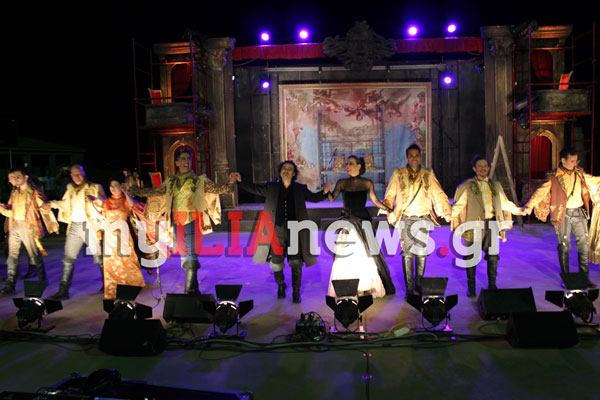 Αρχαία Ολυμπία: Ο κόσμος αγκάλιασε το "ΣΥΡΑΝΟ" με το χειροκρότημά του στο Θέατρο Φλόκα [PHOTOS]