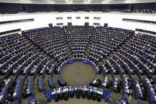 Στο Ευρωπαϊκό Κοινοβούλιο η κράτηση των Ελλήνων στρατιωτικών