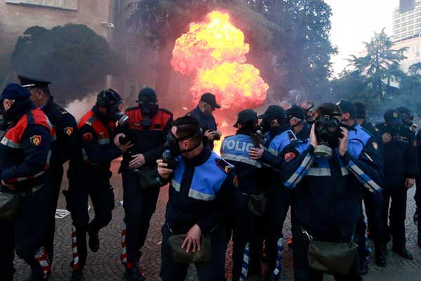 a0317617-bb84-4db3-9e6e-9185832d766d