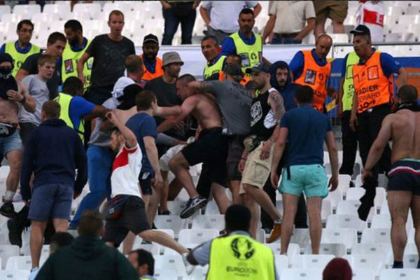 Απειλούν με αποκλεισμό από το Euro Ρωσία και Αγγλία!