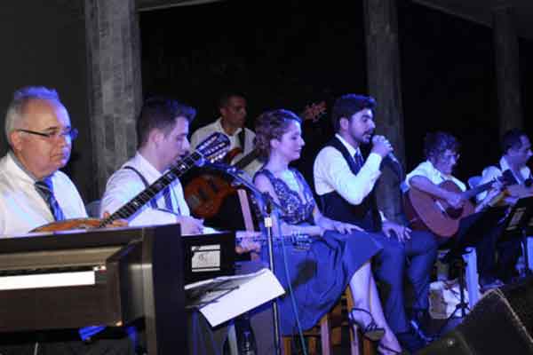 Κατάκολο: Απόψε η συναυλία-αφιέρωμα στον Βασίλη Τσιτσάνη από τα "Χρώματα της Ήλιδας"