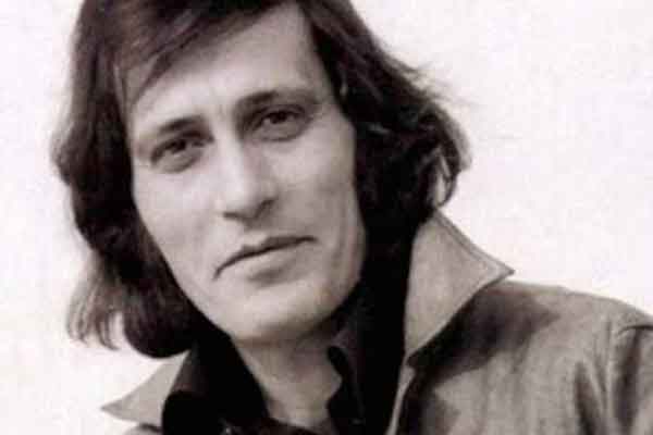 Πέθανε ο τραγουδιστής Γιάννης Καλατζής -«Δελφίνι, δελφινάκι...»