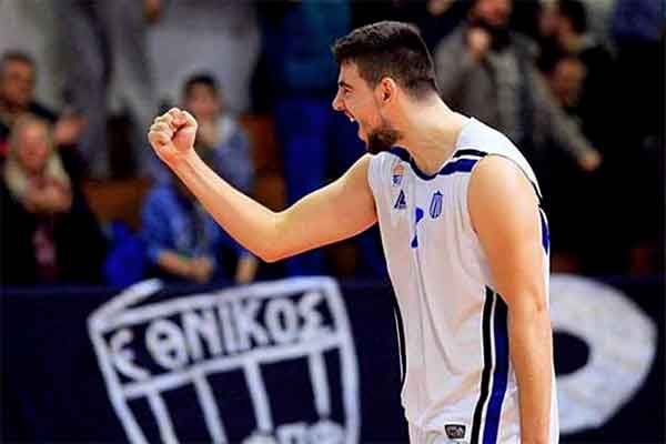 Στον Κόροιβο ο Τάσος Αντωνάκης!