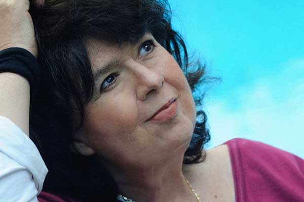 Περιμένουν το θαύμα για την Αρλέτα - Παραμένει στην εντατική η τραγουδοποιός