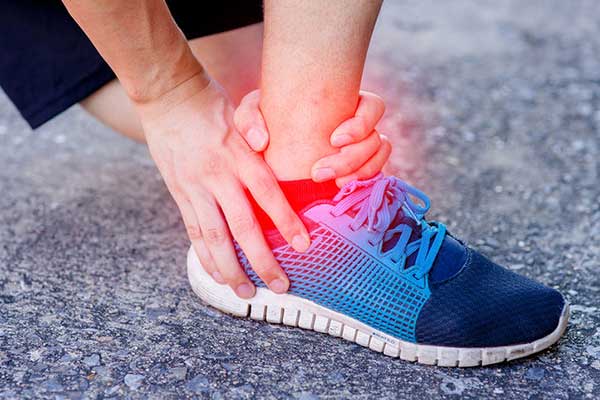 Διάστρεμμα αστραγάλου: Ποια είναι η καλύτερη αντιμετώπιση