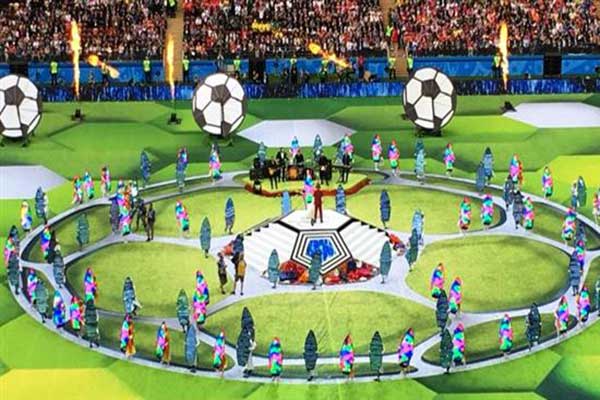 Μουντιάλ 2018: Εντυπωσιακή έναρξη με Βλαντιμίρ Πούτιν, Ρόμπι Γουίλιαμς και... Ρωσία-Σαουδική Αραβία