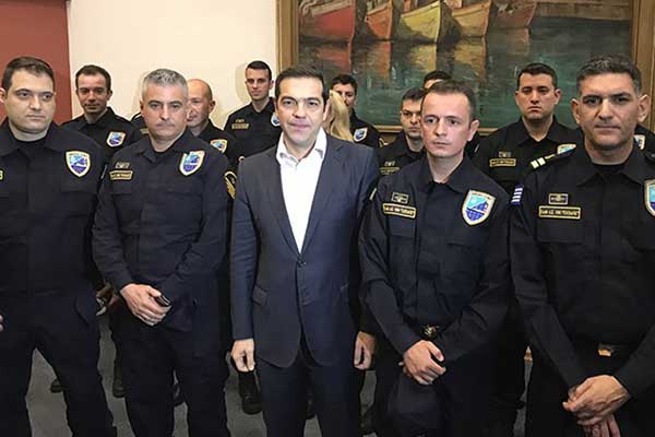 Τσίπρας σε πλήρωμα «Γαύδος» για Ίμια: Δείξατε ψυχραιμία και η ψυχραιμία είναι γενναιότητα