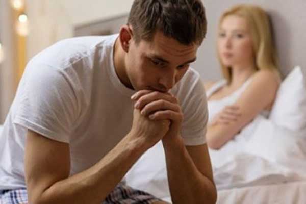 Άνδρες στα πρόθυρα νευρικής κρίσης: Ποιοι παράγοντες μπλοκάρουν την ερωτική τους επιθυμία;