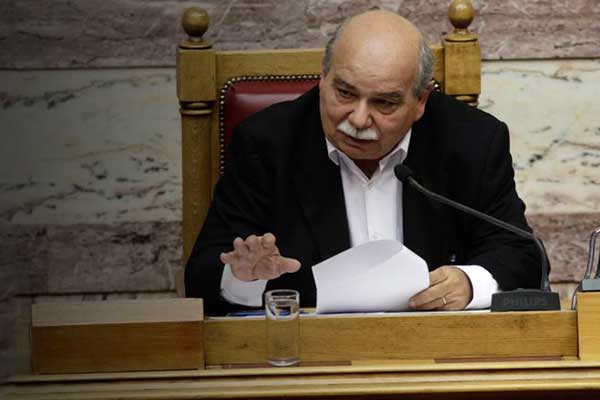 Μπαρμπαρούσης: Ο στρατός να συλλάβει Τσίπρα, Παυλόπουλο, Καμμένο - Βούτσης: Οι χρυσαυγίτες καλούν σε πραξικόπημα