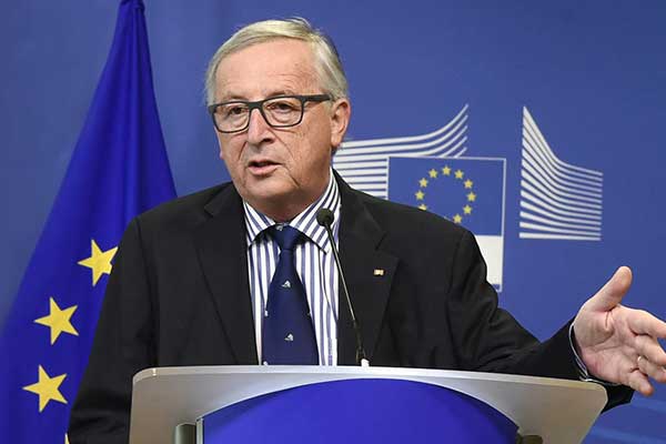 Γιούνκερ: Γελοία όσα λέει η Τουρκία ότι οι δυο Έλληνες αξιωματικοί αποτελούν απειλή