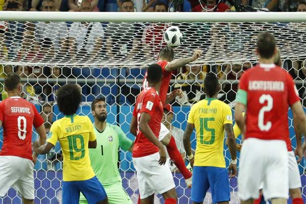 Βραζιλία-Ελβετία 1-1: «Σάμπα» χορεψαν οι Ελβετοί!