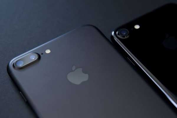 Ξεπούλησε ήδη το iPhone 7 Plus