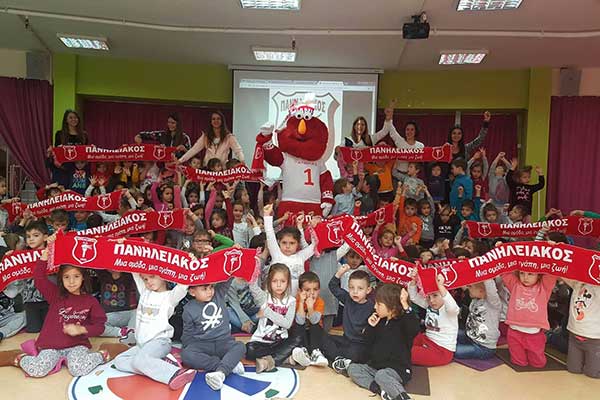 Πανηλειακός: Κοντά στους μικρούς φίλους της ομάδας ο Πανήλας [PHOTOS]