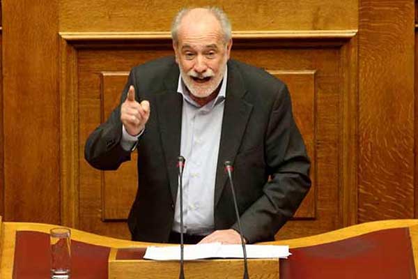 Γ.Κουτσούκος: «Η χρεοκοπημένη ΔΕΗ εκβιάζει τους αγρότες»