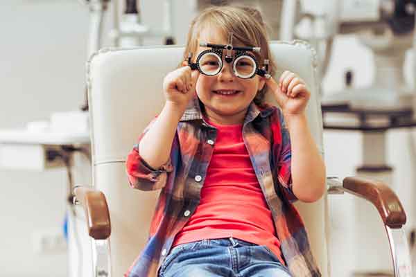 Οφθαλμολογικός έλεγχος: Απαραίτητος στα παιδιά πριν αρχίσει το σχολείο