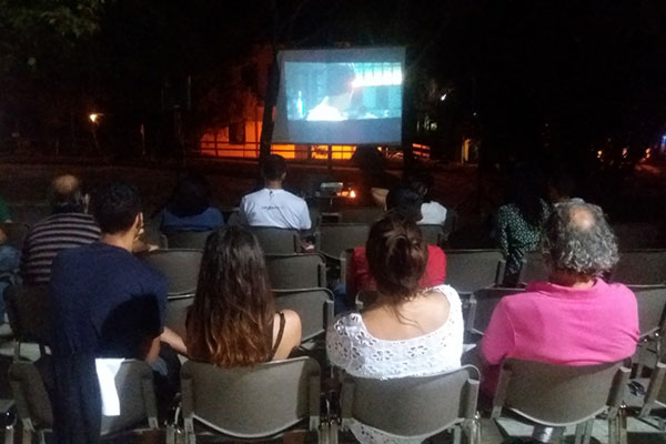 Ευρωπαϊκή Γιορτή της Μουσικής-Αμαλιάδα: Με επιτυχία η 2η ημέρα των εκδηλώσεων - Προβολή ταινίας στην Πλατεία Ανεμόμυλου