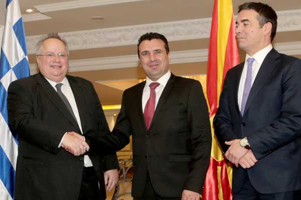 Σκοπιανό: Τι φέρνει στις βαλίτσες του ο Κοτζιάς μετά τις συζητήσεις με Ζάεφ και Ντιμιτρόφ