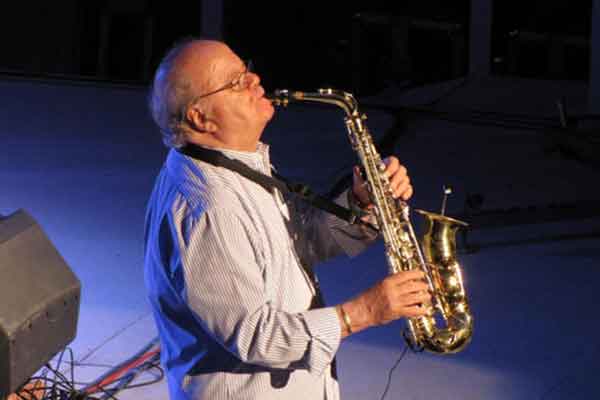 Μακρίσια: Και ο Γιώργος Κατσαρός στην εκδήλωση-αφιέρωμα για τα γενέθλια του Μίκη Θεοδωράκη