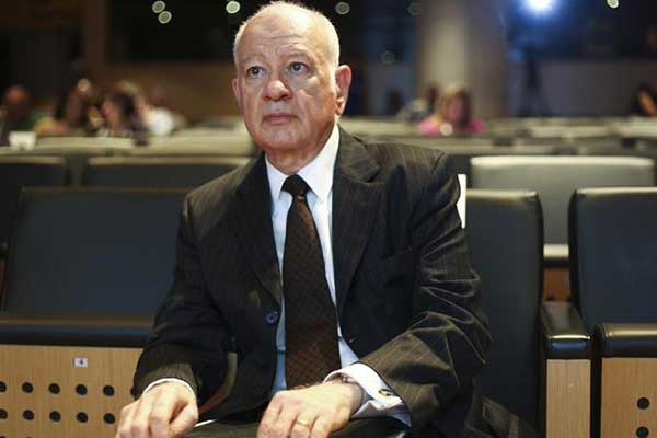 Παραιτήθηκε ο Παπαδημητρίου αργά τη νύχτα- ανασχηματισμός προ των πυλών