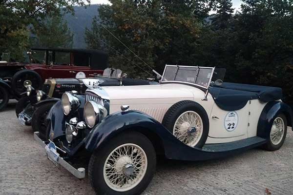 “Classic on the Road”: 25 μοναδικά αυτοκίνητα αντίκες αύριο Κυριακή στην Αρχαία Ολυμπία