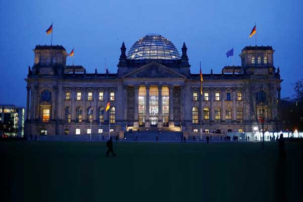 Μήνυμα Βερολίνου σε Αθήνα και Σκόπια: Λύστε τα τελευταία θέματα