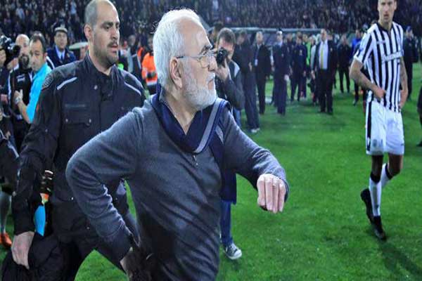 Αφαίρεση 3 βαθμών στον ΠΑΟΚ, 3 χρόνια εκτός γηπέδων ο Ιβάν Σαββίδης για τα επεισόδια με την ΑΕΚ