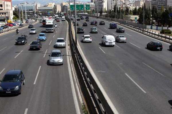 Αυτά είναι τα τέλη κυκλοφορίας των ΙΧ για τo 2017 [παραδείγματα]