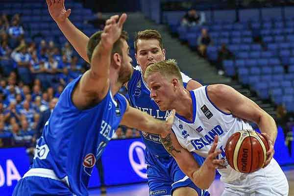 Θέαμα στην πρεμιέρα: 90-61 η Ελλάδα την Ισλανδία στο ξεκίνημα του Ευρωμπάσκετ