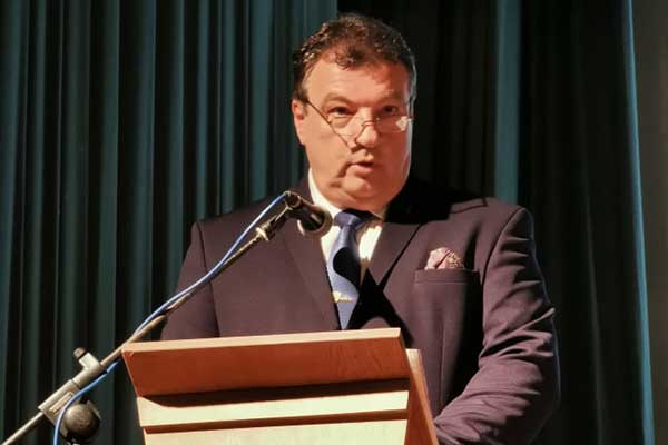 76608758 2399944543551405 3206651140431151104 n