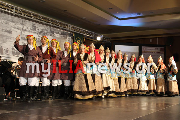 Πύργος: "Μισεύω και τα μάτια μου δακρύζουν λυπημένα": Συγκίνησαν τα "Χαραλάμπεια" από το Λύκειο Ελληνίδων [VIDEO-PHOTOS]