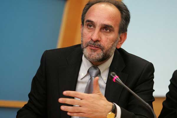 Ο Περιφερειάρχης Δυτικής Ελλάδας με τοπικούς συλλόγους και φορείς στον Υπουργό Μεταναστευτικής Πολιτικής