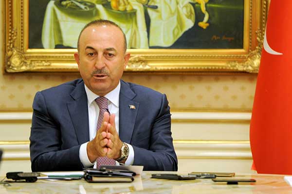 Βόμβα Τσαβούσογλου: Η Τουρκία ακυρώνει την συμφωνία με την Ελλάδα για το προσφυγικό